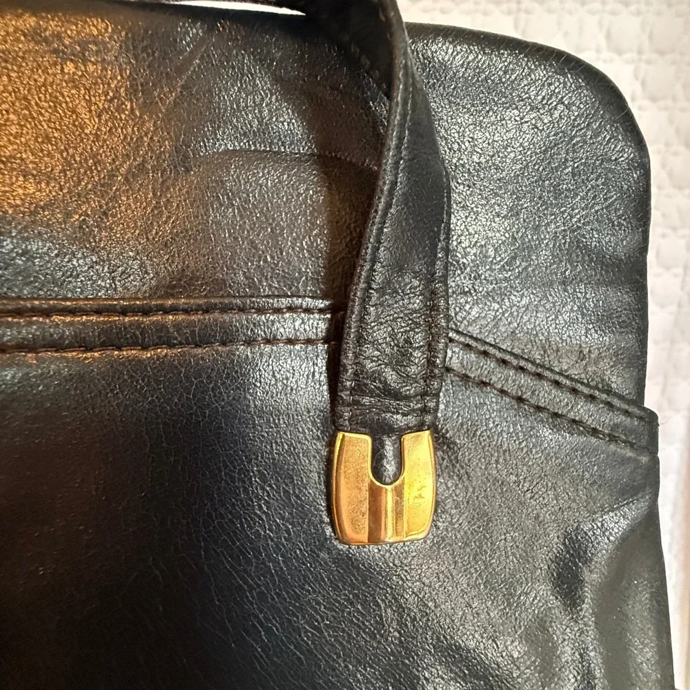 Vintage Black‎ Leather Handbag Triple Compartment Gold Kiss Lock Frame Satchel